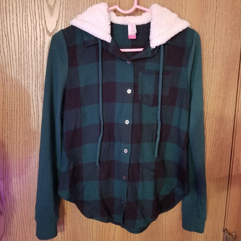 Black and Green Button-Down Long-Sleeve Shirt